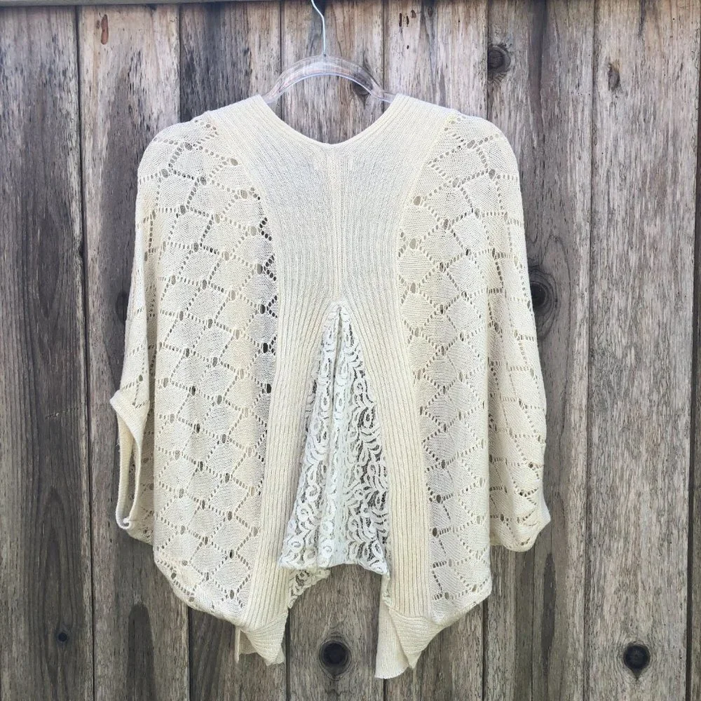 Forever 21 Flowy Crochet and Lace Cover-up Small